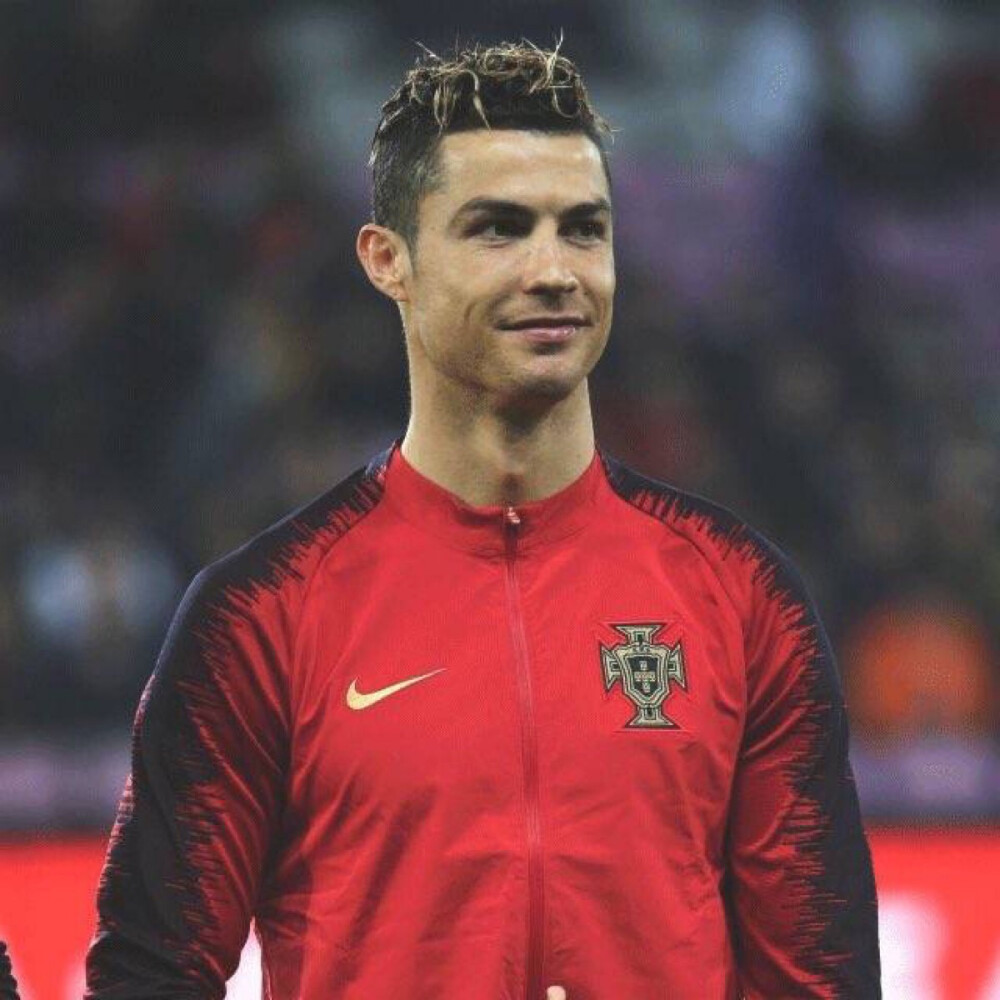 孔塞桑：本泽马目前身体状态良好，没有与管理层谈过要引援（孔塞桑：本泽马状态良好，尚未与管理层讨论引援）