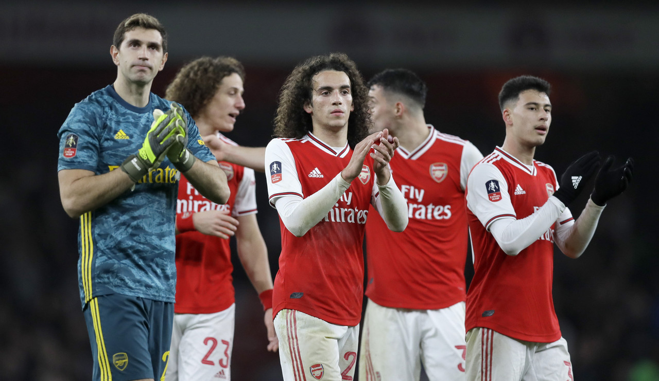 哈登今日凌晨砍下55分，50分+场次追平科比并列历史第三