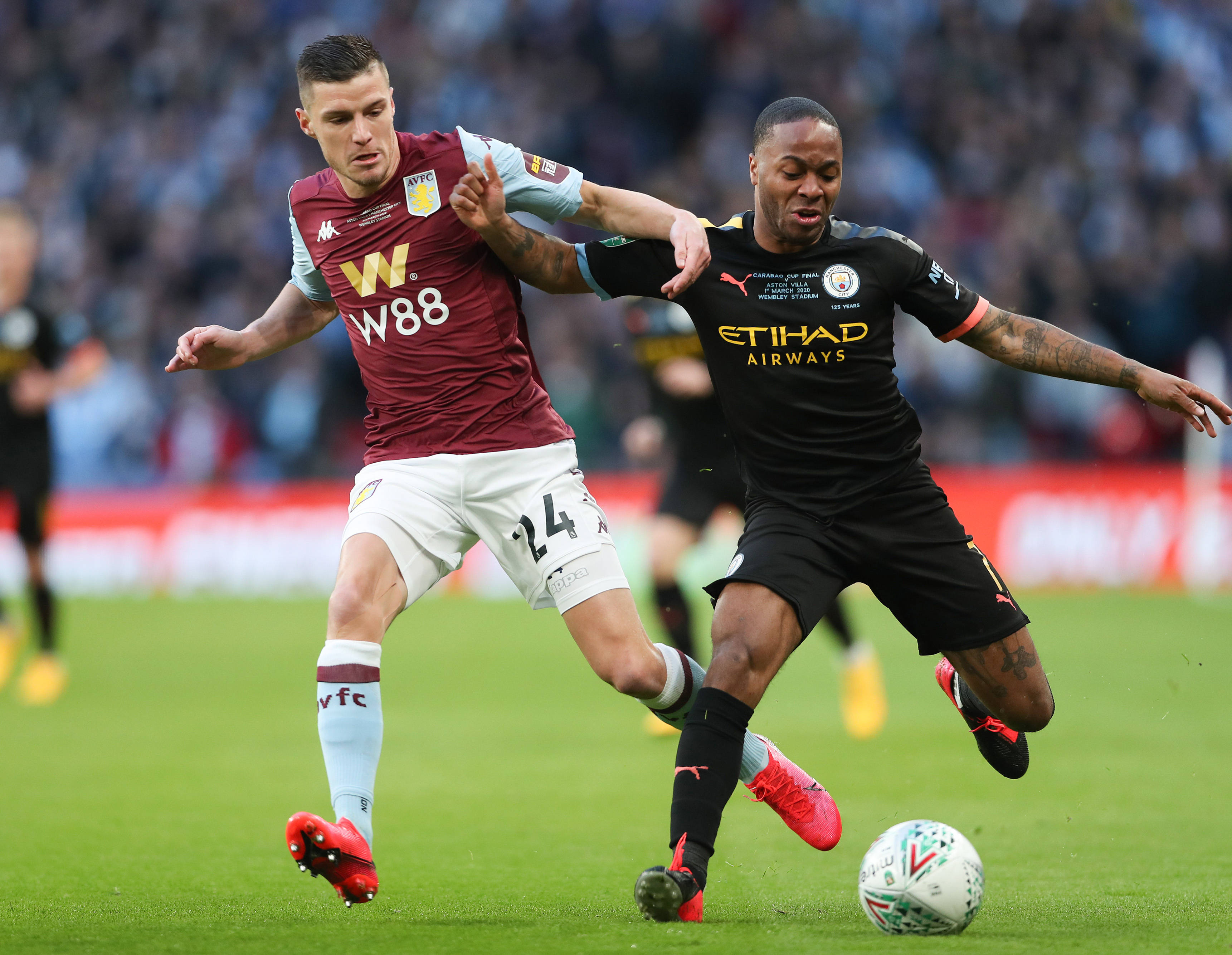 库里赛前训练身穿哈登10代球鞋