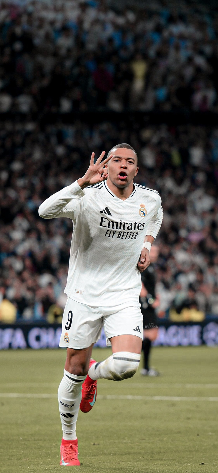 中国三级联赛场均观众人数排名：大连超5.8万人第1，昆明垫底