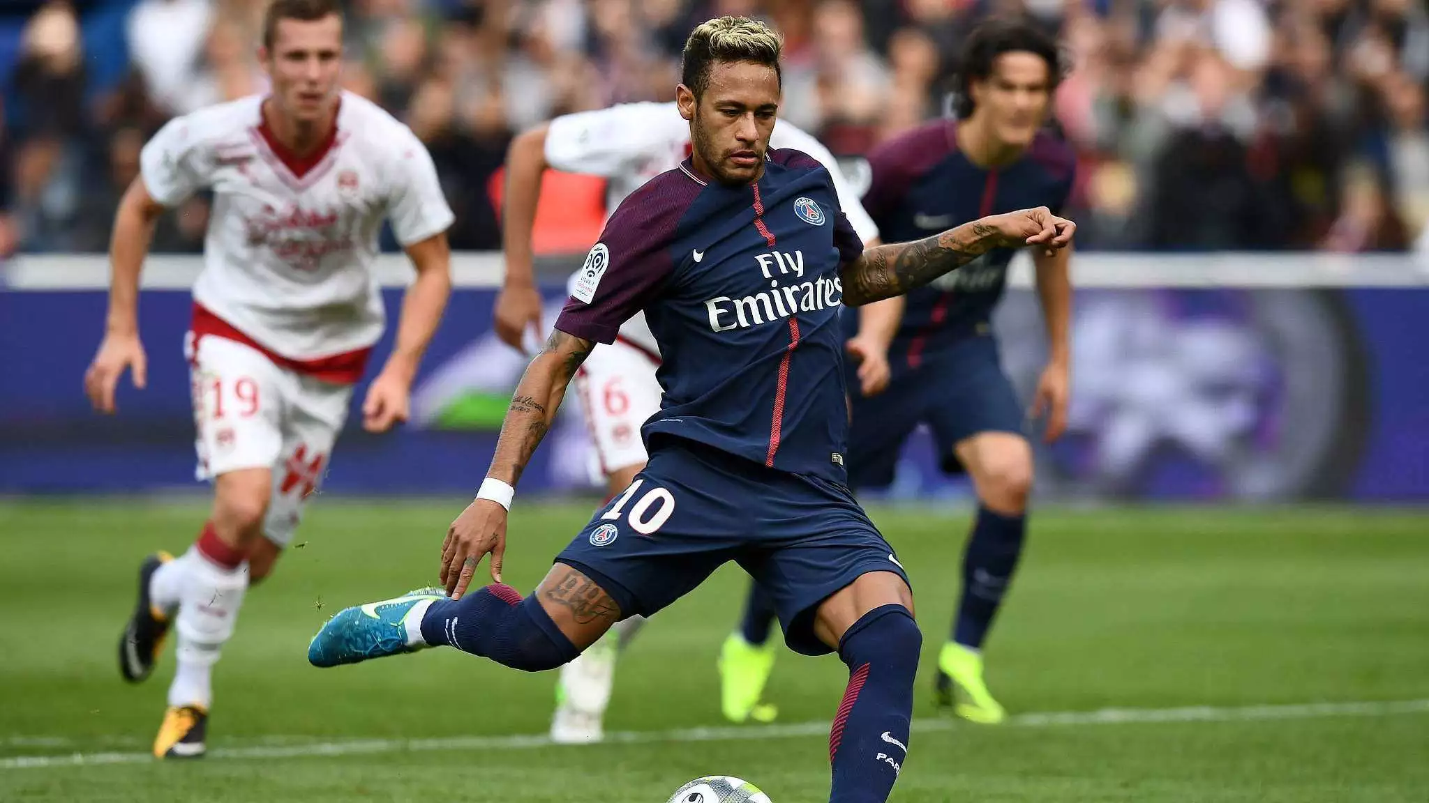 中超球队阵容分析：武汉三镇阵容变化,