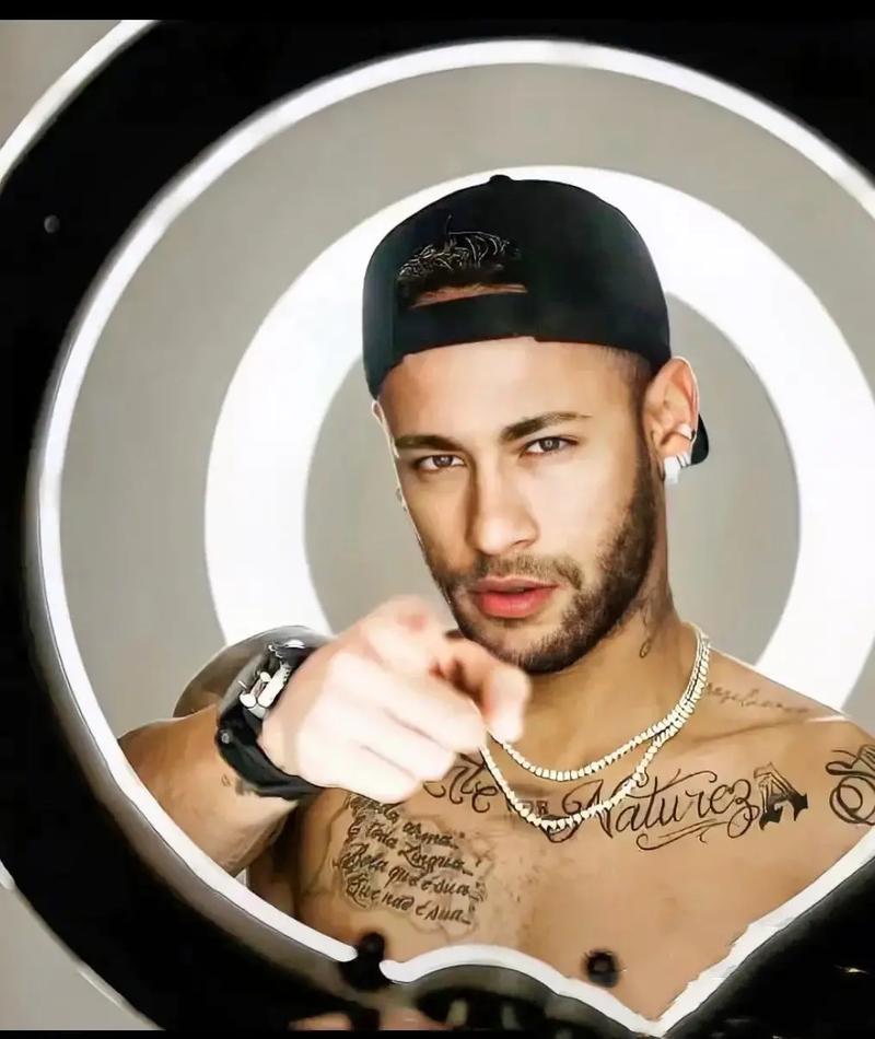 马拉多纳之子：孔蒂是足坛最成功的教练之一，批评他很荒谬