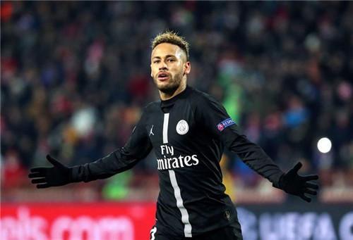 客战梅州建功，英博18岁小将杨铭锐斩获职业生涯首球