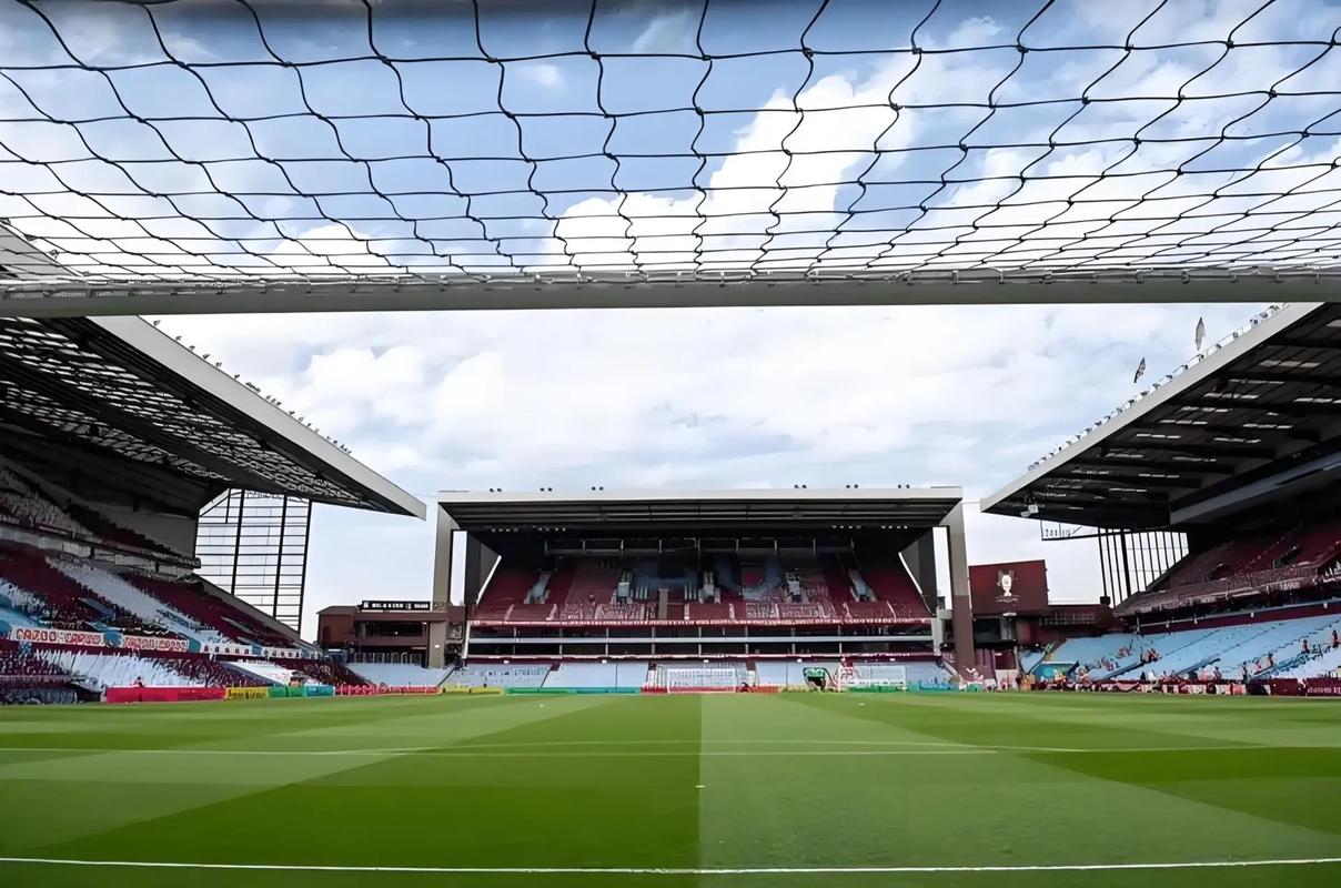 每体：一男子因假扮足球经纪人性侵61名未成年人被捕（每体：一男子冒充足球经纪人，涉嫌侵害61名未成年人被捕）