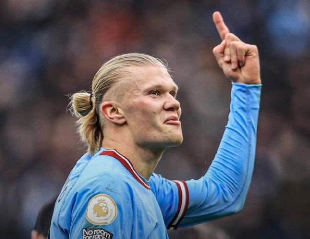 每体：巴萨关注森林后卫穆里略，将其列入夏窗的潜在目标名单（每体：巴萨盯上森林后卫穆里略，纳入今夏引援候选名单）