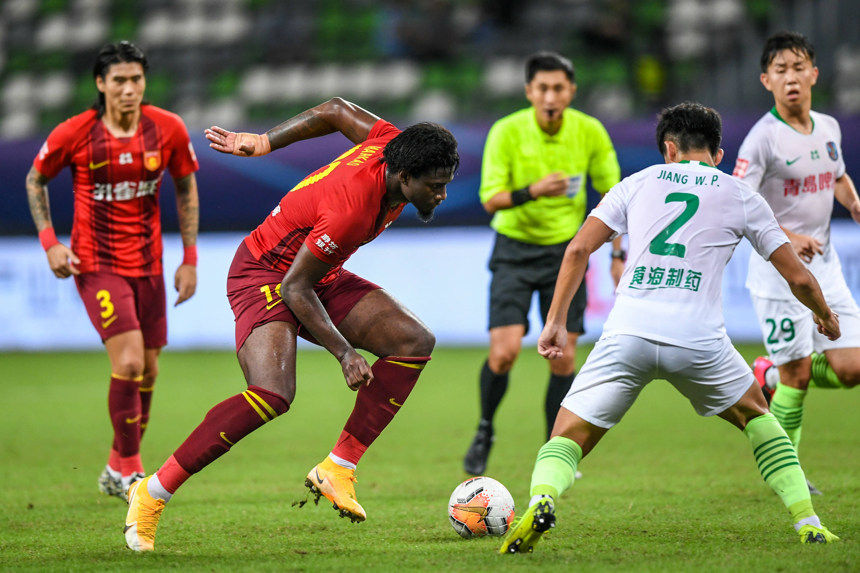 图片报：谢什科对加盟纽卡和曼联持开放态度，他更倾向于曼联