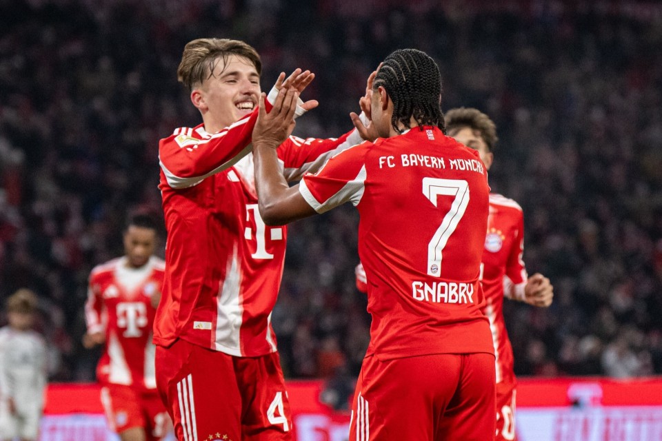 16岁103天，马利-萨蒙是英格兰俱乐部第3位欧冠出场的U16球员（年仅16岁103天，马利-萨蒙成为英格兰俱乐部第3位在欧冠亮相的U16球员）