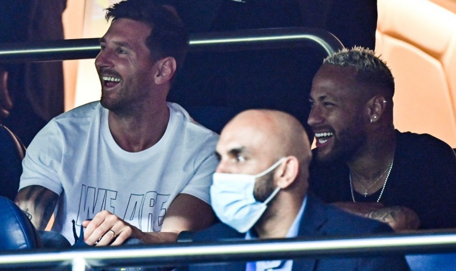 斯科尔斯：曼联最糟糕引援是博斯尼奇，没见过这么离谱的门将（斯科尔斯直言曼联最差引援是博斯尼奇：从未见过更离谱的门将）