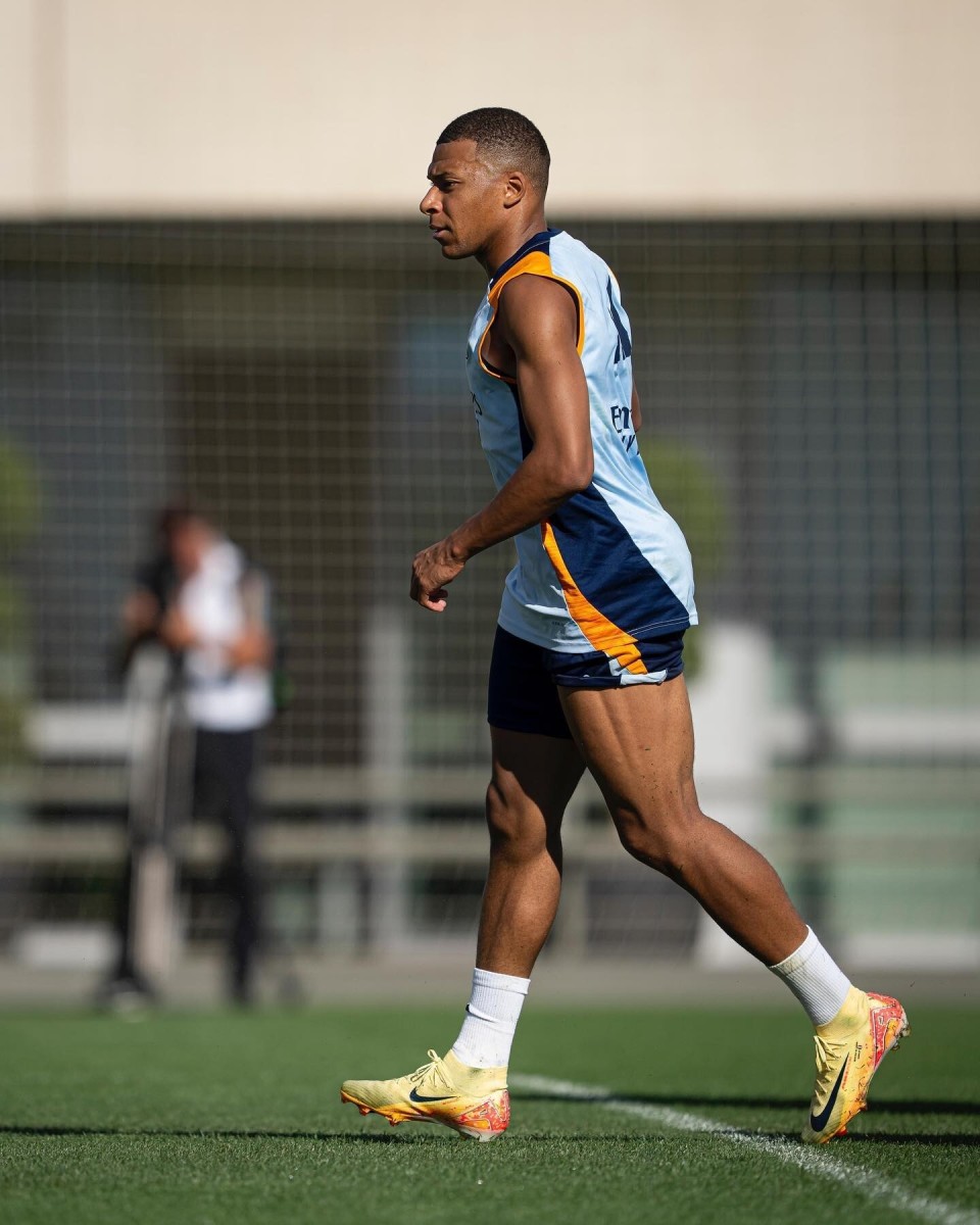 队报周末最佳法国阵：救世主阿雷，核心科内，独造五球奥利塞